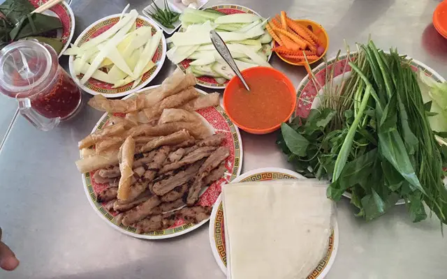 Top 10 Quán Ăn "Đỉnh" Tại Nha Trang: Chinh Phục Mọi Thực Khách