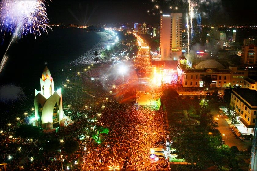 Dàn sao Vpop sẽ “đốt cháy” Mega Booming Nha Trang 2026 – Mùa hè này phố biển thật sự bùng nổ